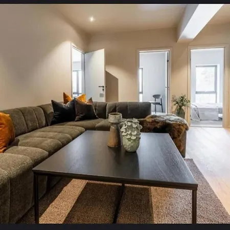 New House In The Center Of 2 *