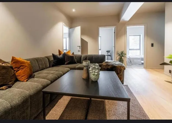 New House In The Center Of 2 *